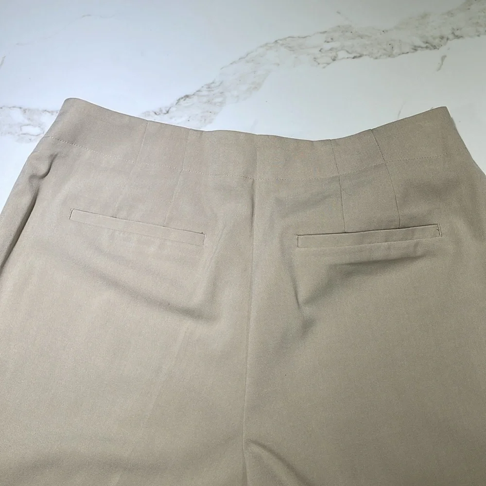 🥳🥳 📦 CHICOS Dress Slacks, light khaki color, Size 1(12) - Picture 7 of 8